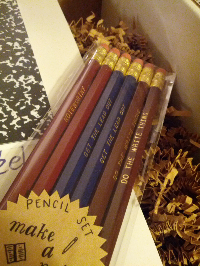 Illustration for article titled This is what a 'Book Lovers' Subscription Box looks like!!